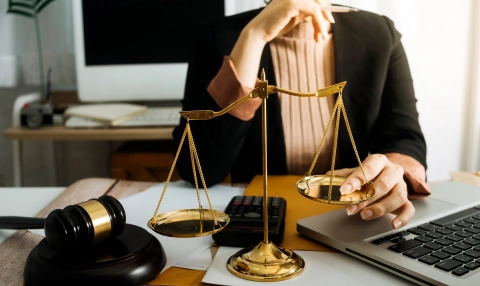 Najnowsze zmiany w przepisach gospodarczych. Jak uniknąć niespodziewanych opłat?