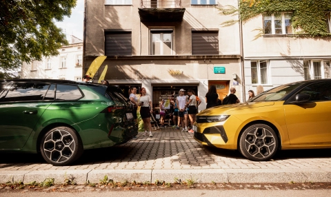 Biznesowy sprint z nowym Oplem Astrą. Relacja z wyjątkowego wydarzenia Astra Morning Run Club