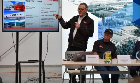 Dwóch przedsiębiorców z Krosna ściągnęło do Polski dostawcę Formuły 1. Australijczycy mogą zainwestować u nas 50 mln euro