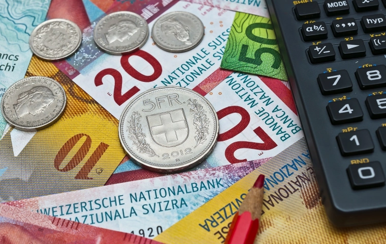 60 mln złotych kar dla banków w Polsce. Przyczyną klauzule niedozwolone przy kredytach frankowych